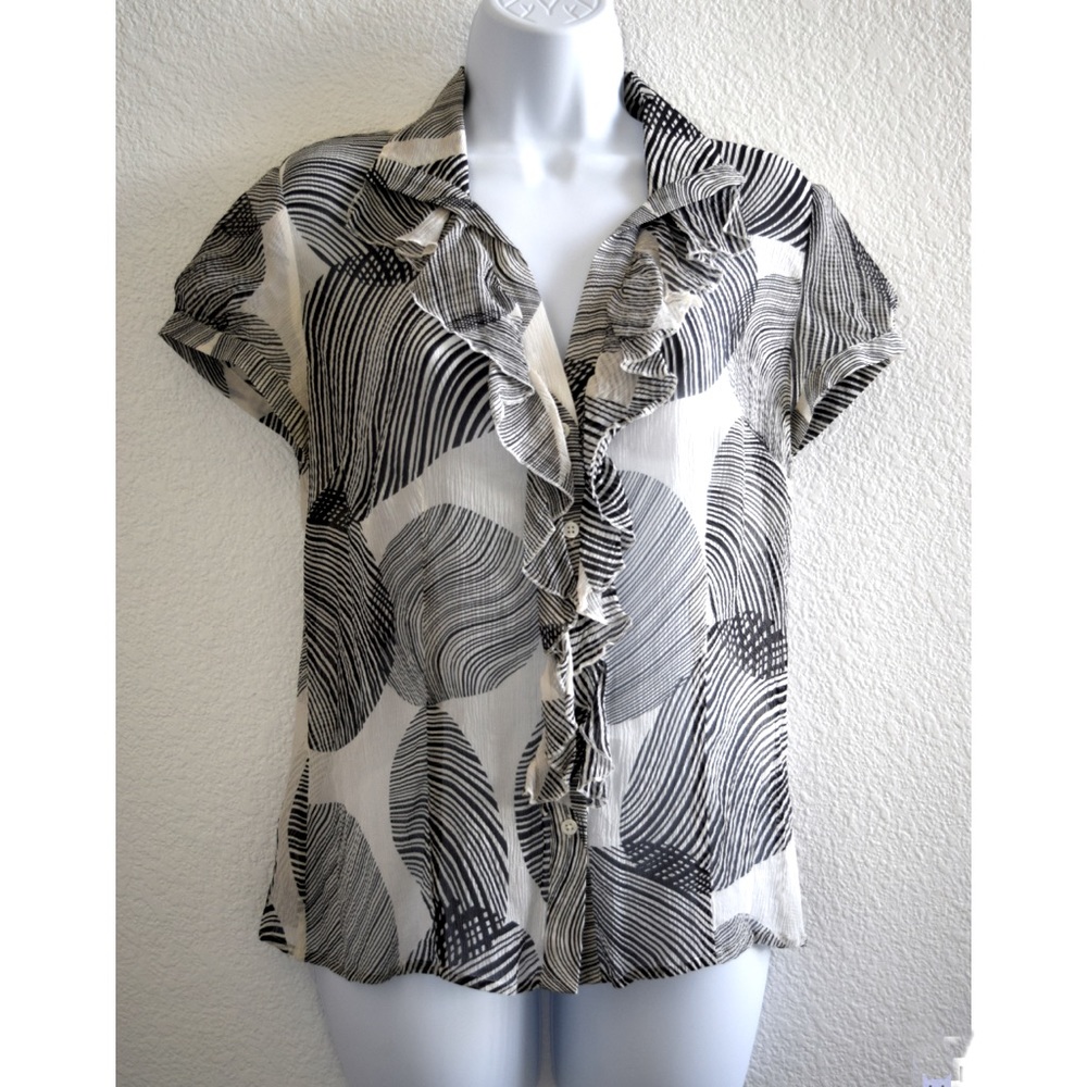 Ann Taylor White with black design Top
